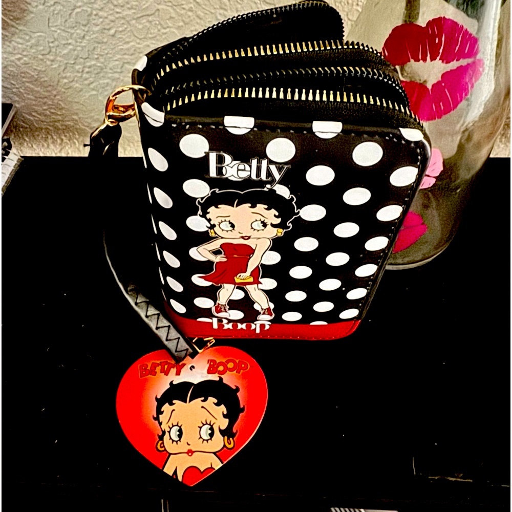“Betty Boop “ NEW: Large Wallet